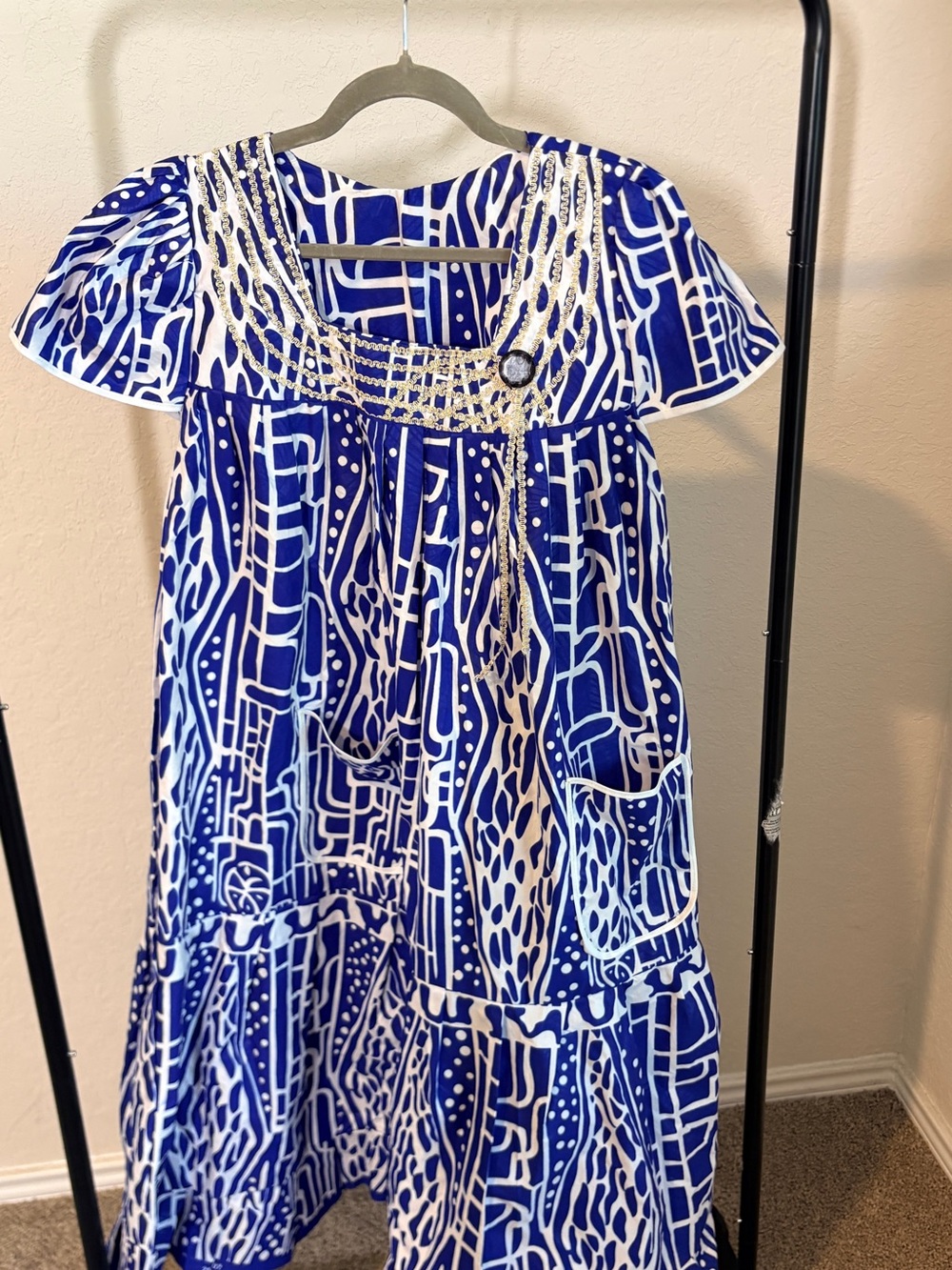 Blue &white geometric printwith beaded embellished square neckline& front pocket